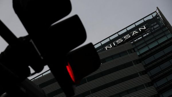 Nissan Bakal Pangkas 20.000 Karyawan!