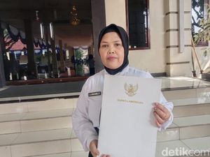 27 Tahun Mengabdi, Paine Akhirnya Diangkat PPPK Jelang Pensiun 27 Tahun Mengabdi, Paine Akhirnya Diangkat PPPK Jelang Pensiun