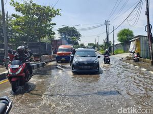 Banjir di Pantura Kaligawe Semarang Sejak Kemarin, Begini Kondisinya Banjir di Pantura Kaligawe Semarang Sejak Kemarin, Begini Kondisinya
