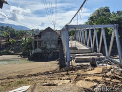 Pekerja Proyek Jembatan Cidadap Sukabumi Tewas Tersenggol Saat Ngecor