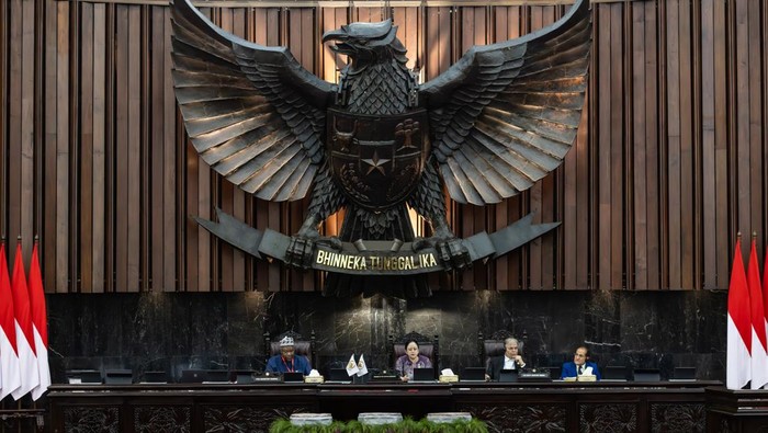 Puan Maharani memimpin sidang Persatuan Parlemen negara-negara anggota OKI. Puan Maharani memimpin sidang Persatuan Parlemen negara-negara anggota OKI.