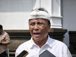 Tak Sesuai Target, Sekda Jabar Serahkan Bonus untuk Persib Rp356 Juta