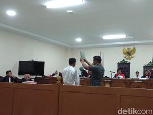 Eks Honorer UIN Alauddin Terdakwa Kasus Uang Palsu Akan Divonis Hari Ini Eks Honorer UIN Alauddin Terdakwa Kasus Uang Palsu Akan Divonis Hari Ini