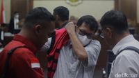 Sidang Lanjutan Zarof, Para Terdakwa Saling Bersaksi