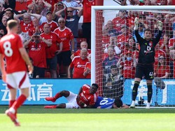Video: Pemain Nottingham Forest Koma Usai Operasi Cedera Perut