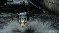 Underpass Bulak Kapal Bekasi Terendam Banjir, Akses Terganggu