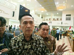 Hari Ini, Walkot Palembang Cairkan Gaji Sopir Feeder LRT Hari Ini, Walkot Palembang Cairkan Gaji Sopir Feeder LRT