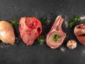 Video: Emang Boleh Daging Dicuci Sebelum Dimasak? Ini Kata Ahli Gizi Video: Emang Boleh Daging Dicuci Sebelum Dimasak? Ini Kata Ahli Gizi