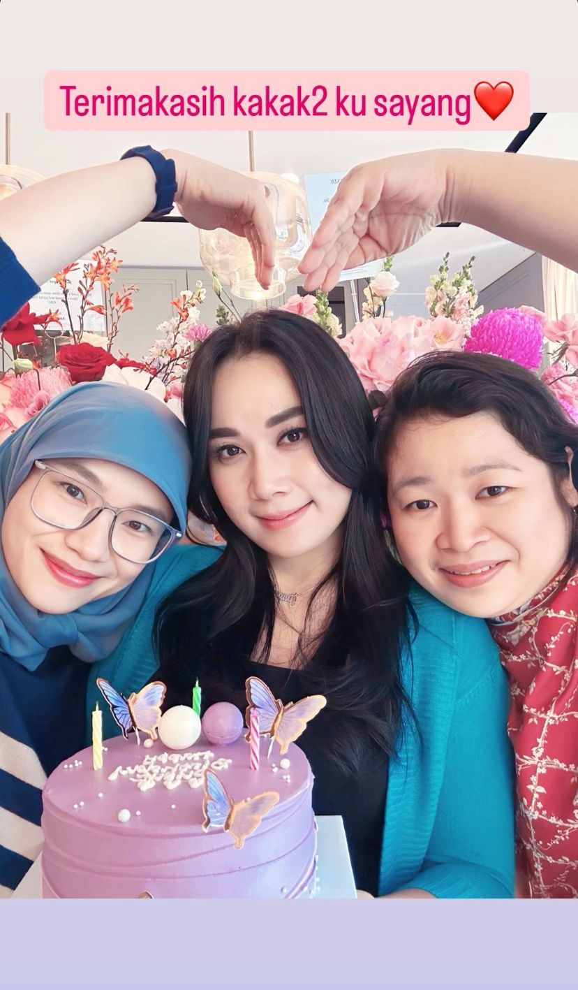 Ahok dan Putri Nastiti Devi Ahok dan Putri Nastiti Devi