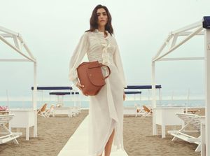 Aigner Rilis Koleksi Spring/Summer 2025, Inspirasi Elegansi di Pantai Tuscany Aigner Rilis Koleksi Spring/Summer 2025, Inspirasi Elegansi di Pantai Tuscany