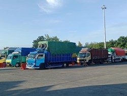 Penyeberangan di Kayangan Tersendat Imbas Demo Pemekaran Provinsi Sumbawa