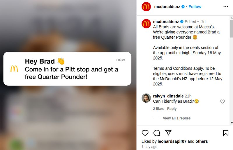 Gegara Brad Pitt, Pelanggan di Restoran Ini  Dapat Burger Gratis!