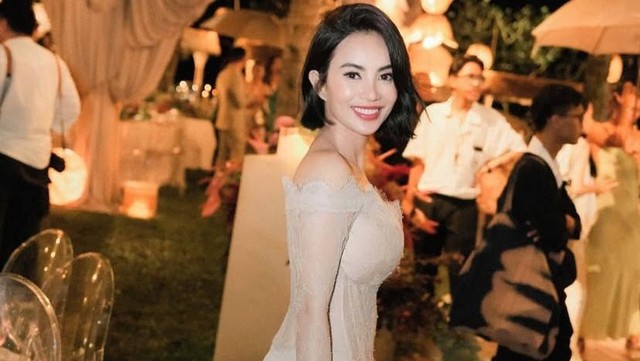 Berita Viral Selebriti dari InsertLive : Usai Go Public, Pacar Sosialita Ari Lasso Diduga Pamer Momen Bucin