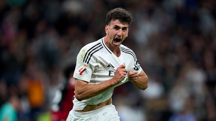 MADRID, SPAIN - MAY 14: Jacobo Ramon of Real Madrid CF celebrates his team second goal during the LaLiga match between Real Madrid CF and RCD Mallorca at Estadio Santiago Bernabeu on May 14, 2025 in Madrid, Spain. (Photo by Diego Souto/Getty Images)