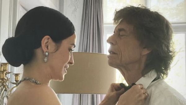 6 Potret Harmonis Mick Jagger dan Tunangannya yang 44 Tahun Lebih Muda