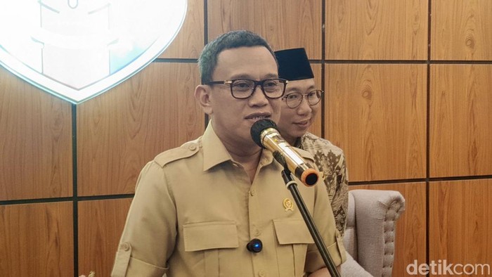 Menteri Pelindungan Pekerja Migran Indonesia (P2MI), Abdul Kadir Karding Menteri Pelindungan Pekerja Migran Indonesia (P2MI), Abdul Kadir Karding