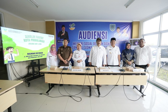 Menteri Sosial, Saifullah Yusuf (Gus Ipul) mendatangi Rusunawa Mayangan, Kota Probolinggo, Jawa Timur yang menjadi salah satu kandidat lokasi Sekolah Rakyat. Menteri Sosial, Saifullah Yusuf (Gus Ipul) mendatangi Rusunawa Mayangan, Kota Probolinggo, Jawa Timur yang menjadi salah satu kandidat lokasi Sekolah Rakyat.