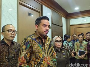 Menteri UMKM Sebut Istrinya ke Eropa untuk Temani Anak Lomba Budaya Menteri UMKM Sebut Istrinya ke Eropa untuk Temani Anak Lomba Budaya