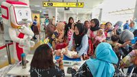 Merayakan Pekan Imunisasi Dunia di Stasiun LRT Jakarta