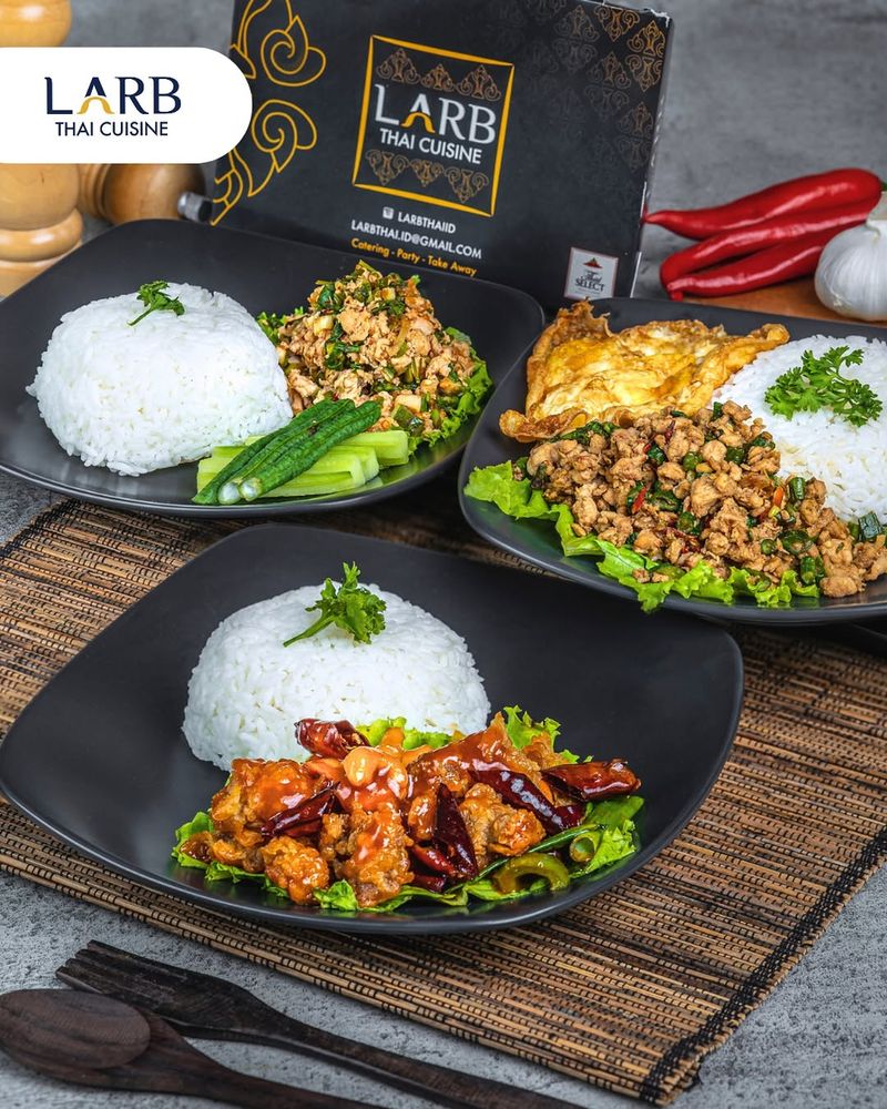 Non Halal! Ini 5 Resto Thailand yang Punya Menu Babi Lezat