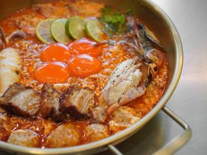Non Halal! Ini 5 Resto Thailand yang Punya Menu Babi Lezat Non Halal! Ini 5 Resto Thailand yang Punya Menu Babi Lezat