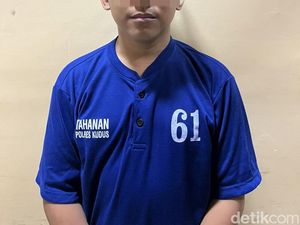 Eks Karyawan Bobol Toko HP di Kudus, Gasak 31 iPhone Berbagai Seri Eks Karyawan Bobol Toko HP di Kudus, Gasak 31 iPhone Berbagai Seri