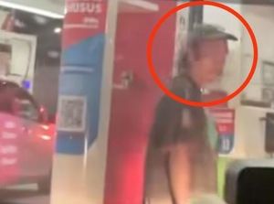 Polisi Buru Pengemis Gedor Kaca-Paksa Pemobil Beri Uang di SPBU Makassar