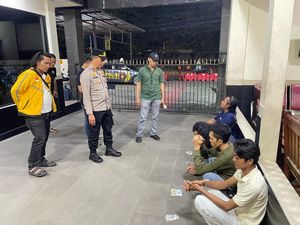 Maksa Minta Duit hingga Bikin Macet, 4 Pak Ogah di Cengkareng Diamankan