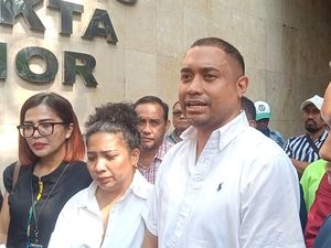 Video: Ultimatum Rayen Pono ke Ahmad Dhani di Kasus Dugaan Penghinaan Marga Video: Ultimatum Rayen Pono ke Ahmad Dhani di Kasus Dugaan Penghinaan Marga
