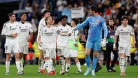 Real Madrid Jelang Era Baru: Benahi Posisi Bek Dulu