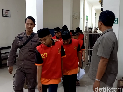 10 Terdakwa Kasus Perusakan Polsek Watulimo Trenggalek Jalani Sidang Perdana