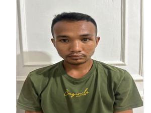 Salkat Spesialis Maling 4 TKP di Muratara Ditangkap Usai Buron 3 Tahun Salkat Spesialis Maling 4 TKP di Muratara Ditangkap Usai Buron 3 Tahun
