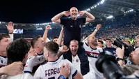 Vincenzo Italiano mendapat bayaran 3 juta euro (Rp 57,8 miliar) per musim di Bologna. Foto: Getty Images/Danilo Di Giovanni
