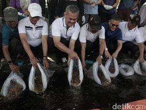 Aksi Bersih Sampah dan Tebar Nila Warnai Festival Desa