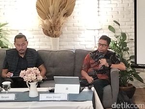 Alex Denni Bersyukur PK Dikabulkan MA Alex Denni Bersyukur PK Dikabulkan MA
