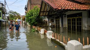 Banjir Dayeuhkolot Bandung Rendam Permukiman hingga Satu Meter
