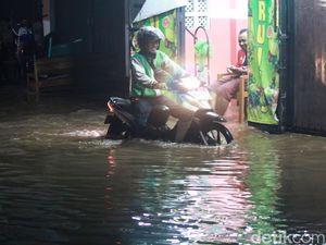 Diguyur Hujan Berjam-jam, Sejumlah Wilayah di Sleman Banjir Diguyur Hujan Berjam-jam, Sejumlah Wilayah di Sleman Banjir