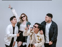 Batas Senja Gak Sangka Lagu Kita Usahakan Lagi Viral