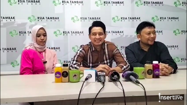 Berita Viral Selebriti dari InsertLive : Emosional Chand Kelvin Azankan Buah Hati Pertama