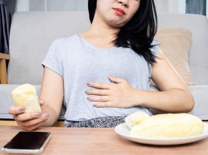 Makan Durian Berlebihan, Ini 5 Efek Samping Kesehatannya Makan Durian Berlebihan, Ini 5 Efek Samping Kesehatannya