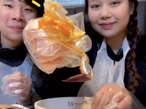 Jess No Limit dan Sisca Kohl Teman Makan yang Kompak dan Romantis