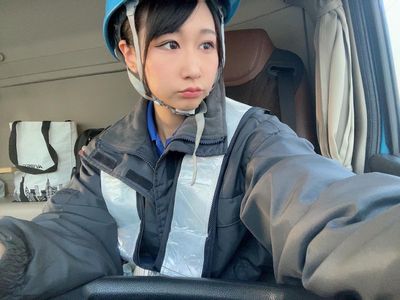 Potret Wanita Imut Kerja Jadi Supir Truk, Ingin Mendobrak Stereotip