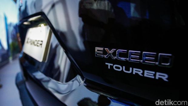 PT Mitsubishi Krama Yudha Sales Indonesia (MMKSI) meluncurkan New Xpander dan New Xpander Cross di Indonesia setelah pertama kali diluncurkan di Indonesia selaku  MPV yang merubah pasar tahun 2017.