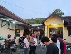 Viral Kapolsek di Pati Bawa Sajam-Jemput Warga, Ternyata Tangkap Pelaku Tawuran