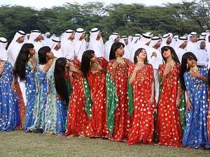 Apa Itu Tarian Kibas Rambut yang Viral Saat Trump ke UEA? Simak Penjelasannya