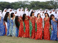 Apa Itu Tarian Kibas Rambut yang Viral Saat Trump ke UEA? Simak Penjelasannya