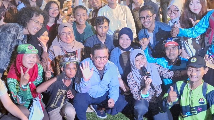 Pramono resmi buka taman 24 jam di Jakarta Pramono resmi buka taman 24 jam di Jakarta