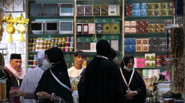 Ribuan Calon Haji Indonesia Tiba di Makkah