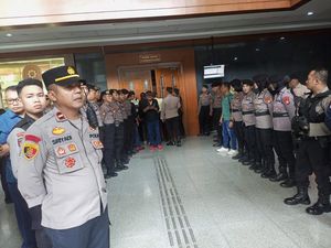 Video Ada Massa Pendukung di Sidang Hasto, Jalan Depan PN Jakpus Ditutup Video Ada Massa Pendukung di Sidang Hasto, Jalan Depan PN Jakpus Ditutup