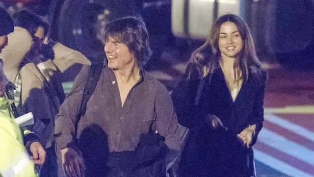 Berita Seputar Selebriti Insertlive Terkini : Keciduk Bareng Berkali-kali, Ana de Armas Buka Suara soal Diduga Pacari Tom Cruise